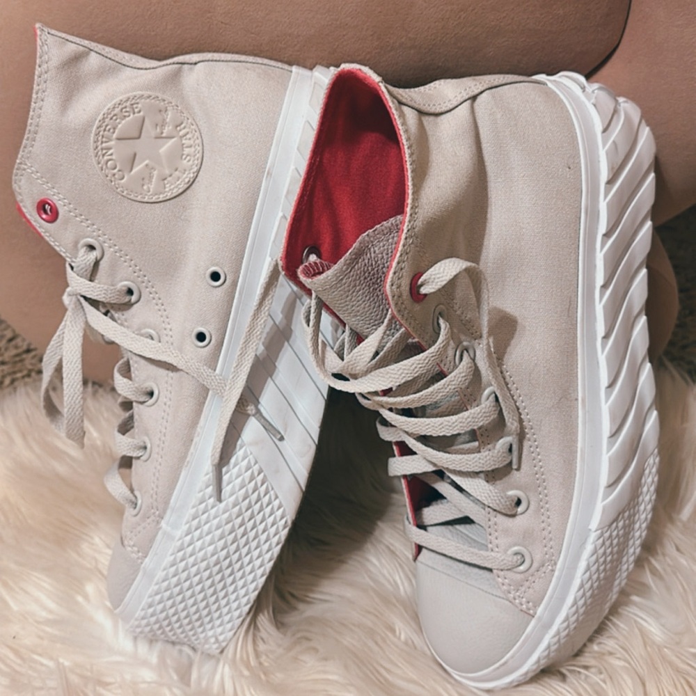 Converse Platform Sneakers- Size 9